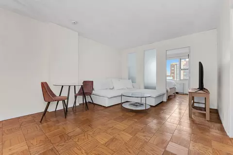305 E 24th St #10-L, New York, NY 10010