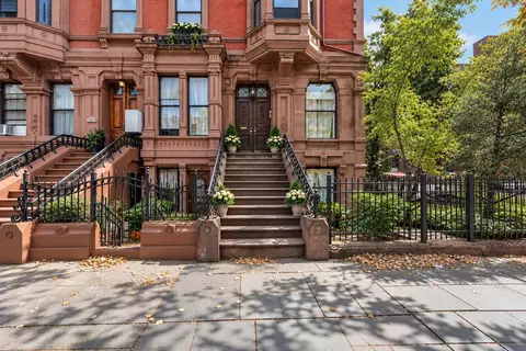 2099 5th Ave, New York, NY 10035