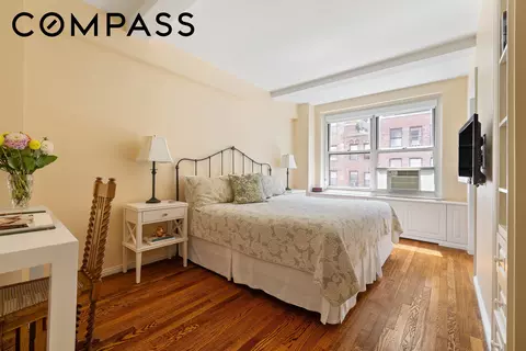 215 E 73rd St #9B, New York, NY 10021 photo 6