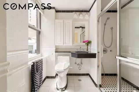 215 E 73rd St #9B, New York, NY 10021 photo 7