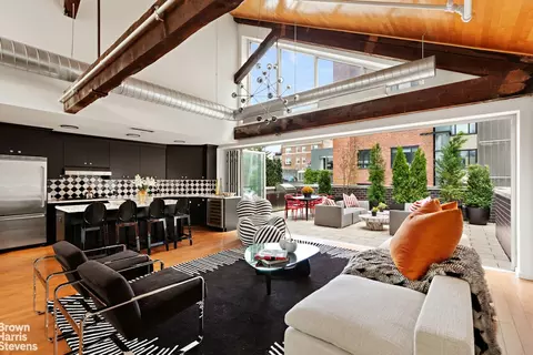 135 W 4th St #PHE, New York City, NY 10012