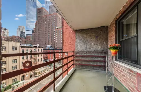 408 W 57th St #7L, New York, NY 10019