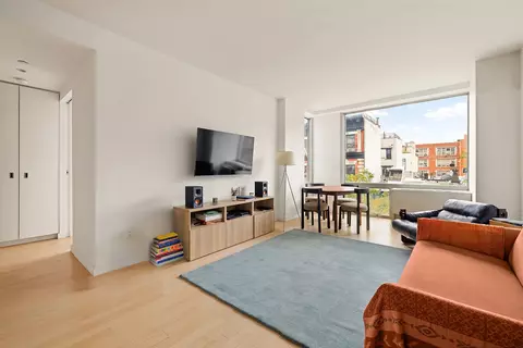 425 E 13th St #6G, New York, NY 10009