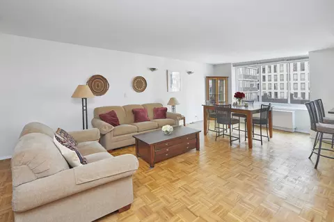 61 W 62nd St #4E, New York, NY 10023