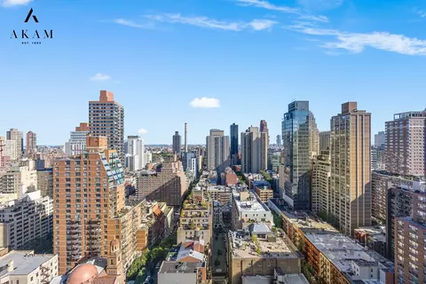 300 E 74th St #27A, New York, NY 10021