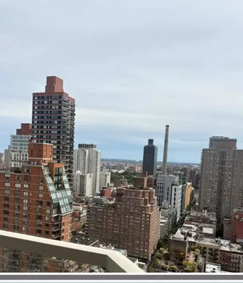 300 E 74th St #27A, New York, NY 10021