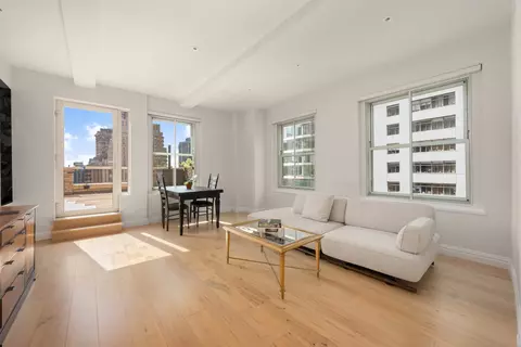 88 Greenwich St #2101, New York, NY 10006