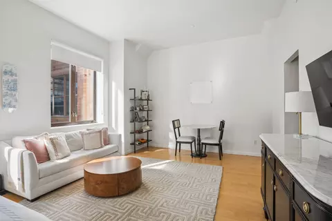 20 West St #4A, New York, NY 10004