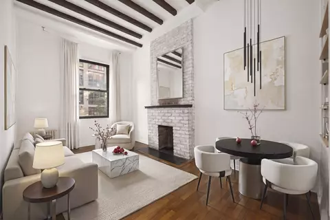 431 W 54th St #1A, New York, NY 10019