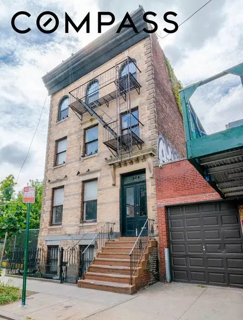 304 E 118th St, New York, NY 10035