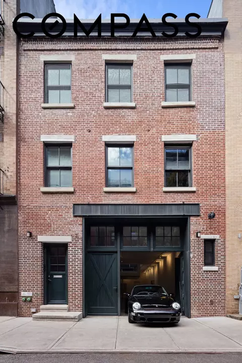 29 Downing St, New York, NY 10014