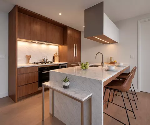 21-30 44th Dr #7F, Long Island City, NY 11101
