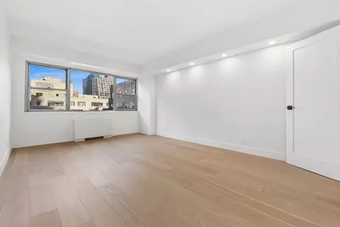 321 E 48th St #14A, New York, NY 10017