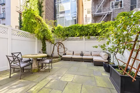 57 E 73rd St #1/2, New York, NY 10021