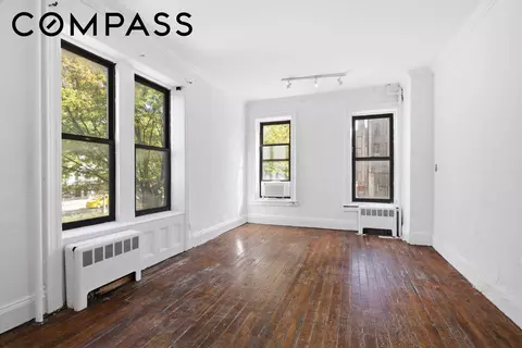 64 Macdougal St #6, New York, NY 10012