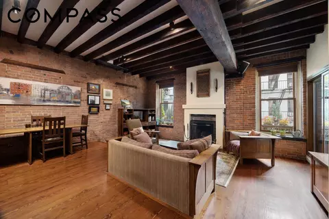 35 Bethune St #3B, New York, NY 10014