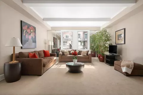 111 E 56th St #1202, New York, NY 10022