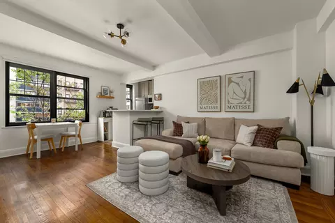 200 E 16th St #2J, New York, NY 10003