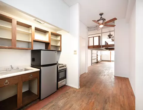 23 Waverly Pl #6L, New York, NY 10003