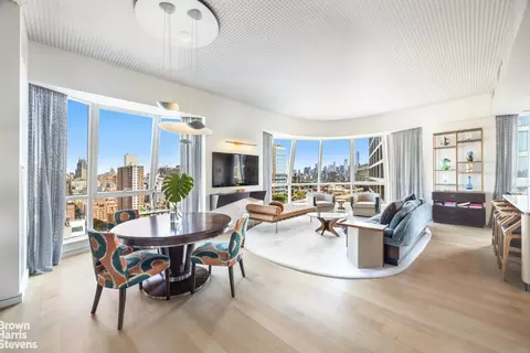 515 W 18th St #1702, New York, NY 10011