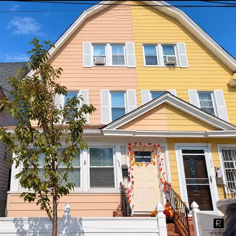 104-41 88th Ave, Richmond Hill, NY 11418
