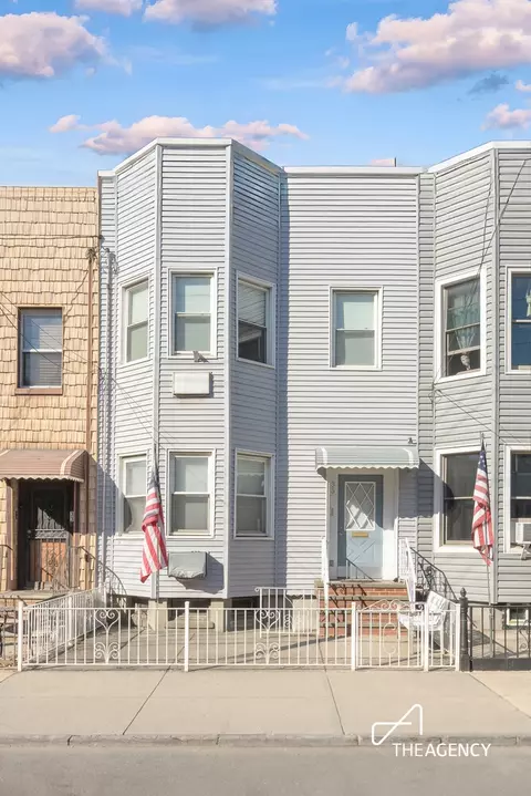 35 Hausman St, Brooklyn, NY 11222