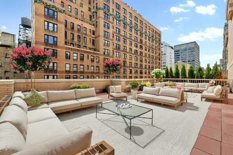 205 E 68th St #TPHB, New York, NY 10065
