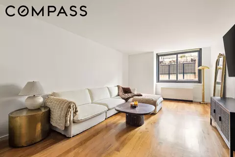 515 E 72nd St #11F, New York, NY 10021