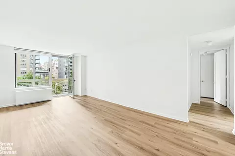 170 E 87th St #W6G, New York City, NY 10028