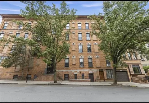 438 4th St #4-A, Brooklyn, NY 11215