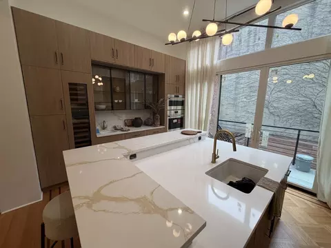 237 Washington Ave, Brooklyn, NY 11205