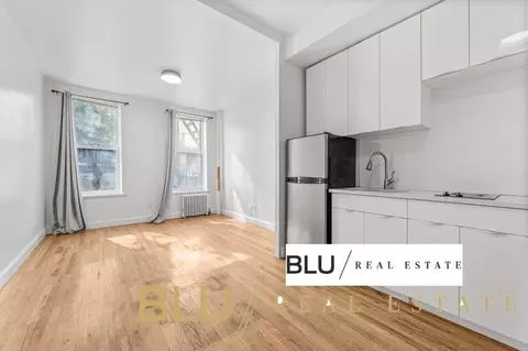349 W Broadway #3, New York, NY 10013