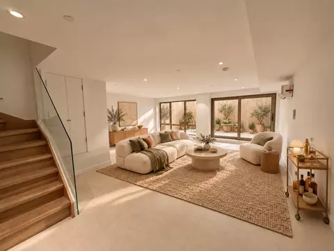 Living - 174 Eagle St #GARDEN, Brooklyn, NY 11222 photo 2 of 3