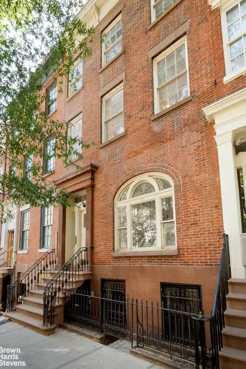 38 W 11th St, New York, NY 10011