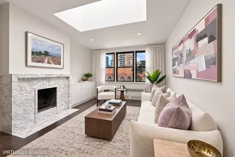 250 W 15th St #6G, New York, NY 10011
