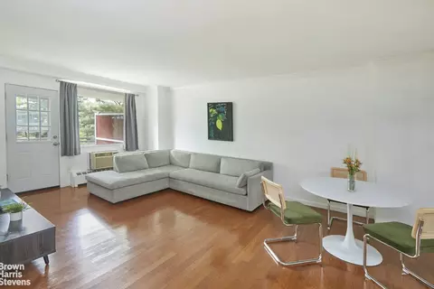 5700 Arlington Ave #1D, New York City, NY 10471