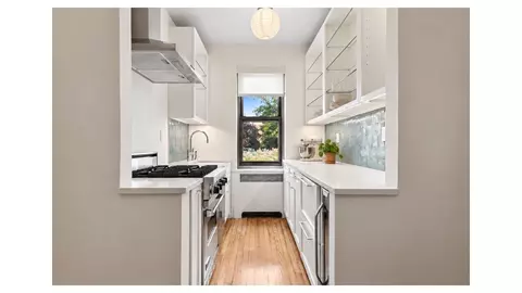 4445 Post Rd #5B, New York City, NY 10471 photo 2