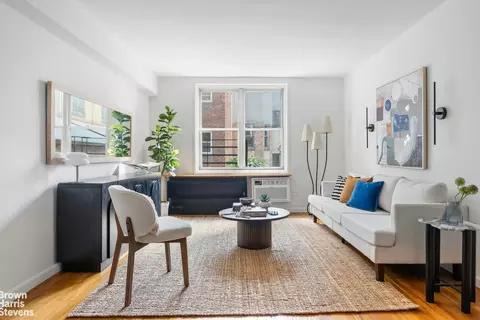 408 W 34th St #3L, New York, NY 10001
