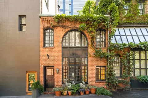 4 Sniffen Ct, New York, NY 10016