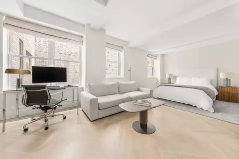 150 W 82nd St #4E, New York, NY 10024