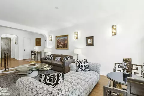 357 W 55th St #5J, New York, NY 10019