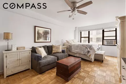 425 E 79th St #6B, New York, NY 10075