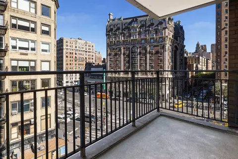 201 W 70th St #6D, New York, NY 10023