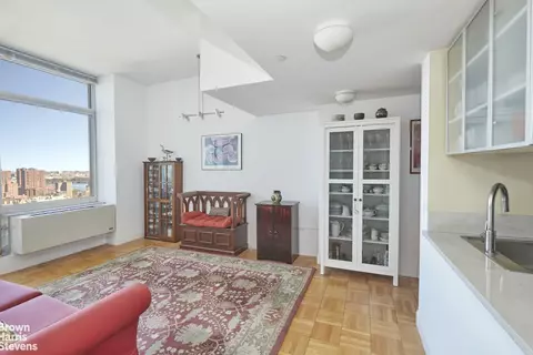 215 E 96th St #30A, New York, NY 10128