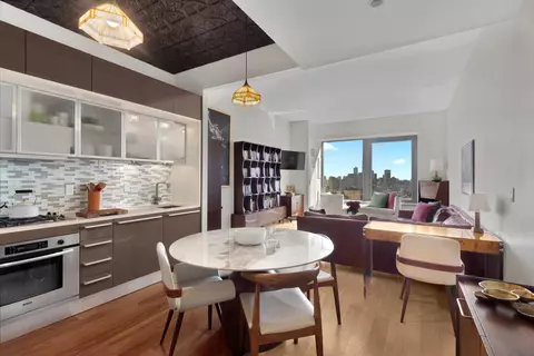 75 Wall St #35A, New York, NY 10005