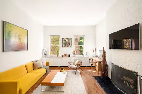 103 E 10th St #3B, New York, NY 10003