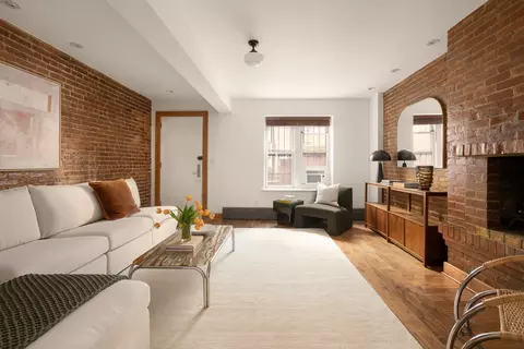 316 W 90th St #1, New York, NY 10024