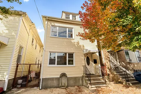 1967 Pilgrim Ave, New York City, NY 10461