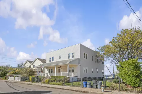 69-02 Bayfield Ave, New York City, NY 11692