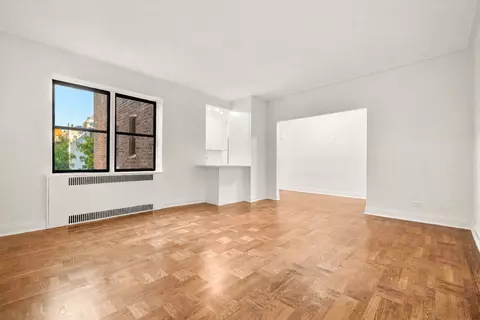 402 E 74th St #5D, New York, NY 10021